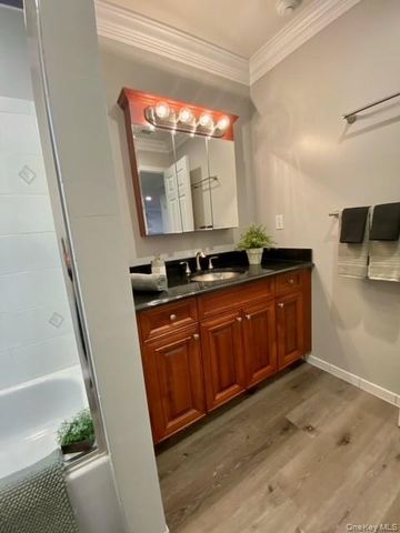 48 Neal 48, South Setauket, NY 11720