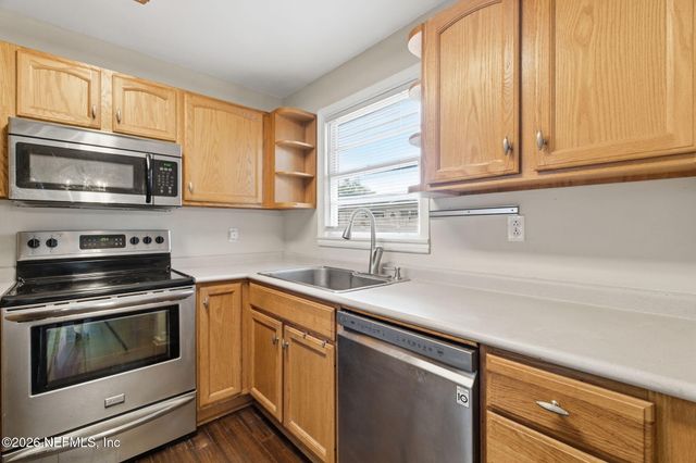 2352 WOODRIDGE Road, Jacksonville, FL 32210