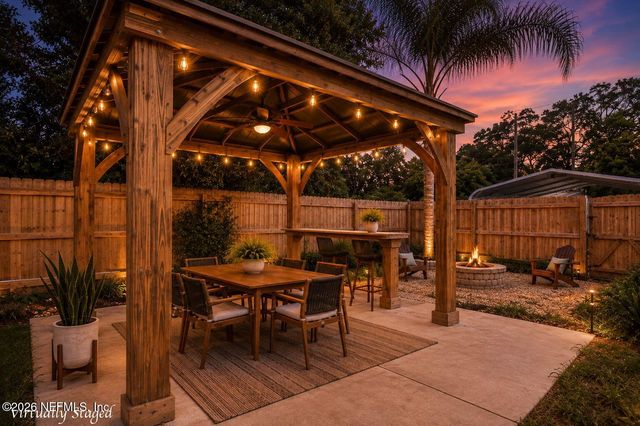 2352 WOODRIDGE Road, Jacksonville, FL 32210