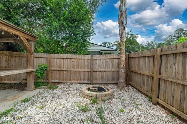 2352 WOODRIDGE Road, Jacksonville, FL 32210