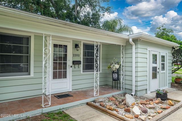 2352 WOODRIDGE Road, Jacksonville, FL 32210