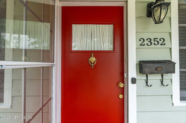 2352 WOODRIDGE Road, Jacksonville, FL 32210