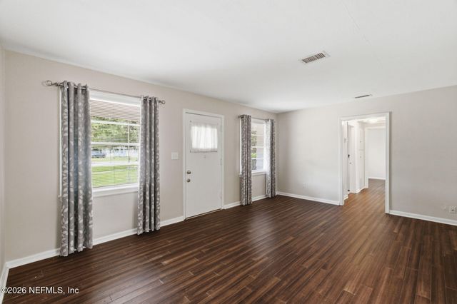 2352 WOODRIDGE Road, Jacksonville, FL 32210