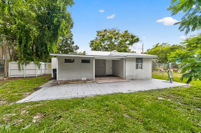 716 Citrus Avenue, Fort Pierce, FL 34950