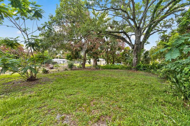 716 Citrus Avenue, Fort Pierce, FL 34950