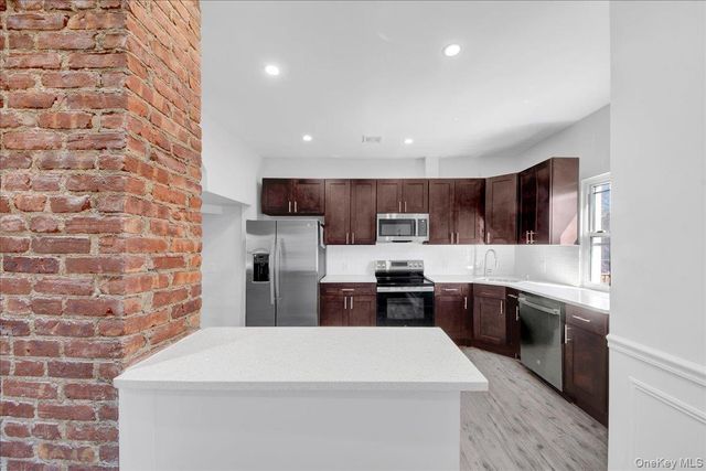 37 S 8th Avenue, Mount Vernon, NY 10550