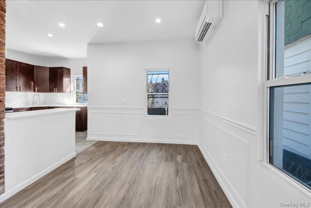 37 S 8th Avenue, Mount Vernon, NY 10550