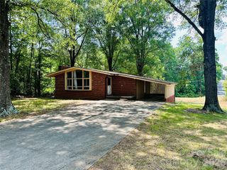 14 Pop Davis Road, Taylorsville, NC 28681