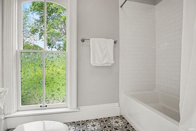 14016 Dragoon Trail, Mishawaka, IN 46544