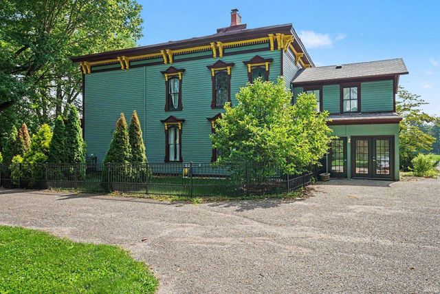 14016 Dragoon Trail, Mishawaka, IN 46544