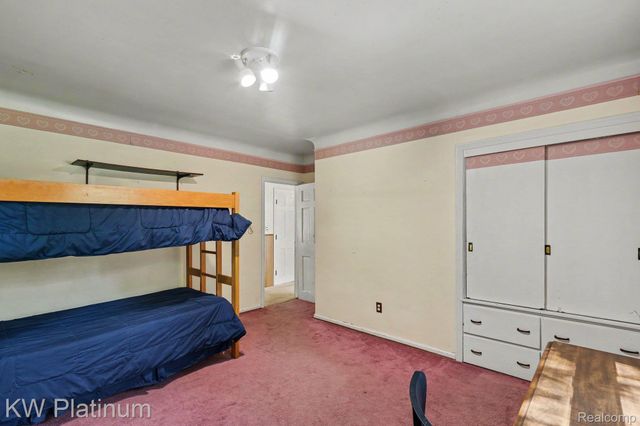 33200 Edgegrove, Fraser, MI 48026
