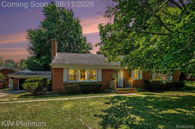 33200 Edgegrove, Fraser, MI 48026