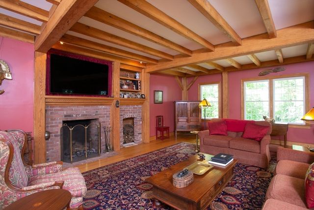 36 Laurel Hill Dr, Leverett, MA 01054