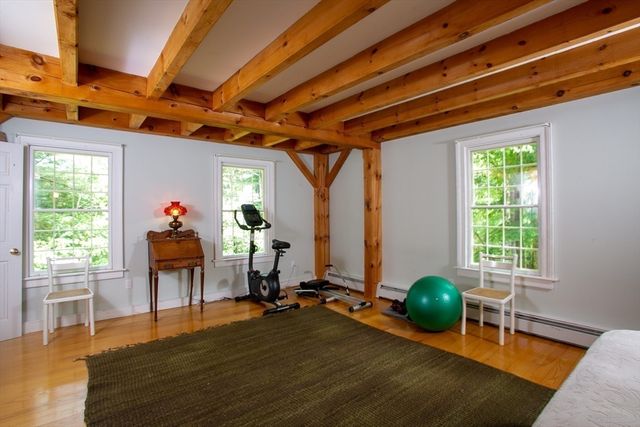 36 Laurel Hill Dr, Leverett, MA 01054