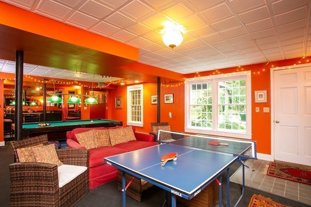 36 Laurel Hill Dr, Leverett, MA 01054