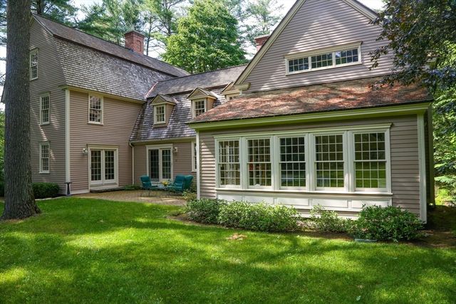36 Laurel Hill Dr, Leverett, MA 01054