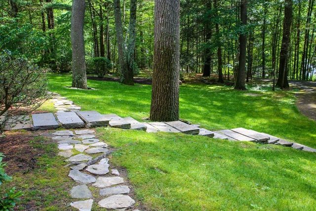 36 Laurel Hill Dr, Leverett, MA 01054
