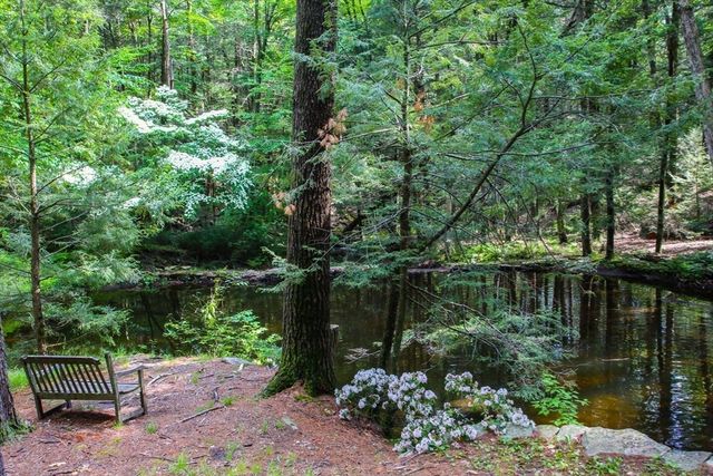 36 Laurel Hill Dr, Leverett, MA 01054