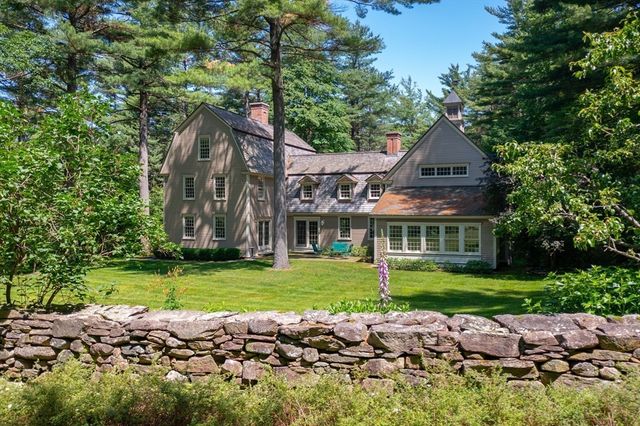 36 Laurel Hill Dr, Leverett, MA 01054