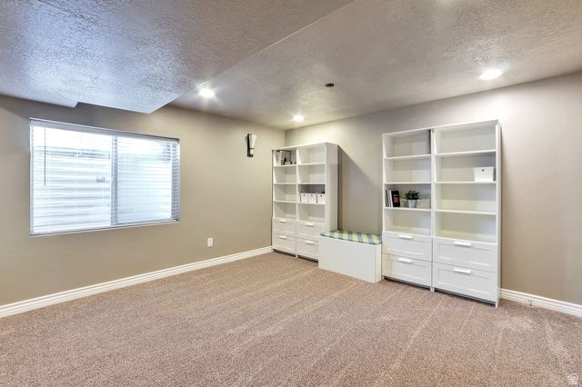 12346 S BLACK CANYON RD, Riverton, UT 84096