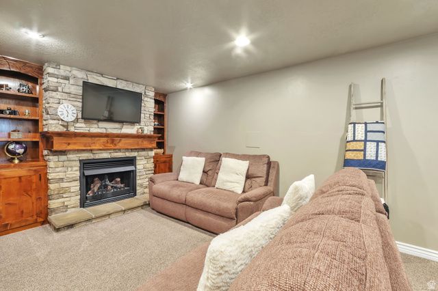 12346 S BLACK CANYON RD, Riverton, UT 84096