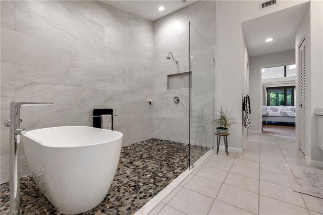 1380 Bald Eagle DR, Naples, FL 34105