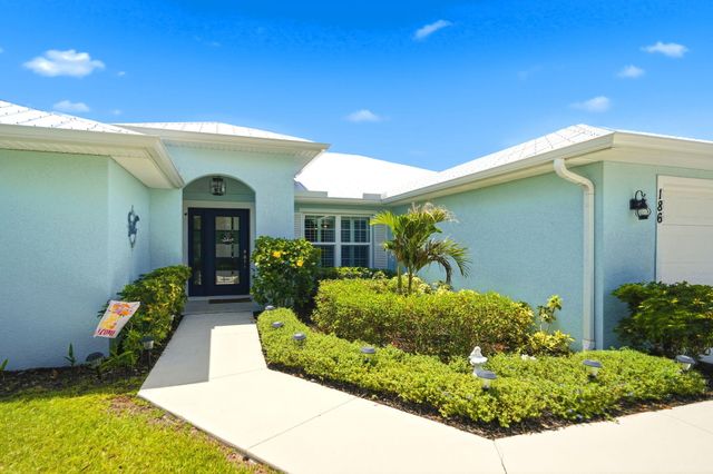 186 NE Dominican Terrace, Port St Lucie, FL 34983