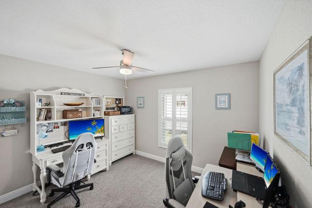 186 NE Dominican Terrace, Port St Lucie, FL 34983