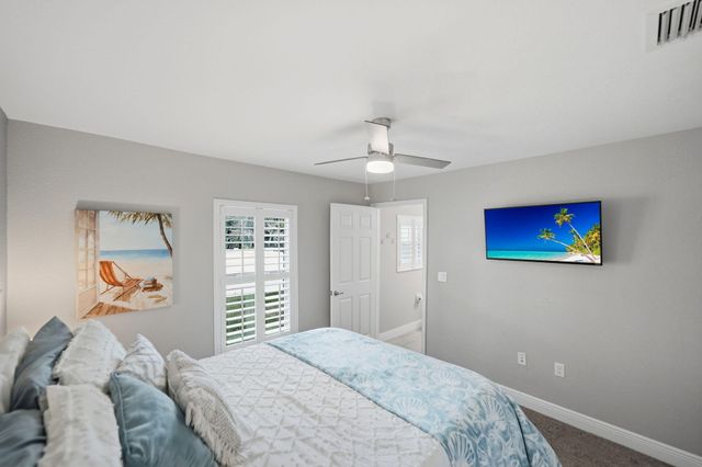 186 NE Dominican Terrace, Port St Lucie, FL 34983