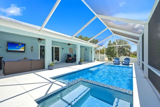 186 NE Dominican Terrace, Port St Lucie, FL 34983