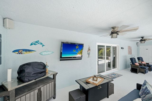 186 NE Dominican Terrace, Port St Lucie, FL 34983