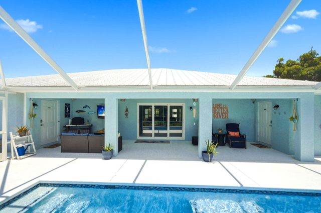 186 NE Dominican Terrace, Port St Lucie, FL 34983