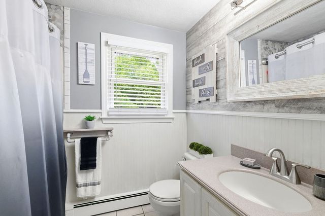 71 Albany St, Brockton, MA 02301
