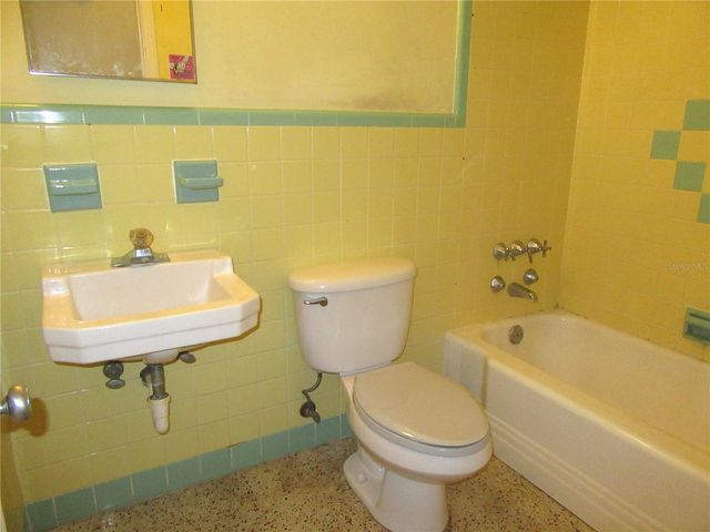 1213 CUTTINGIN PLACE, Tampa, FL 33612