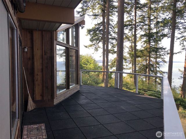 3155 Fox Spit Road, Langley, WA 98260