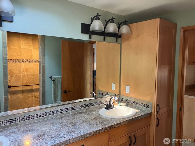 3155 Fox Spit Road, Langley, WA 98260