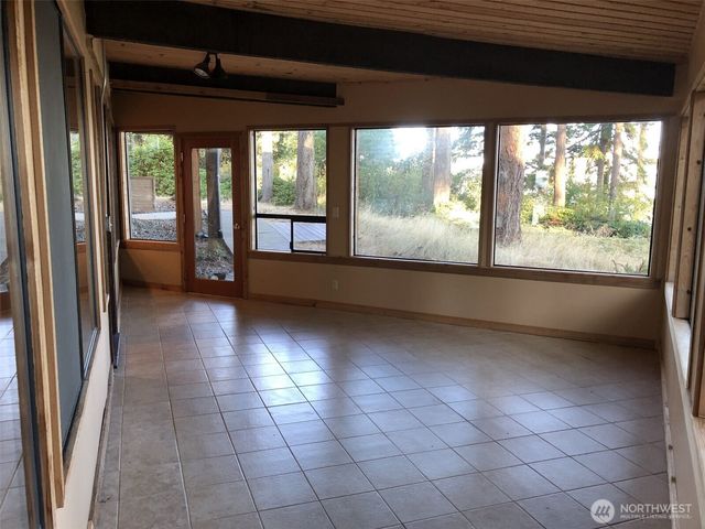 3155 Fox Spit Road, Langley, WA 98260