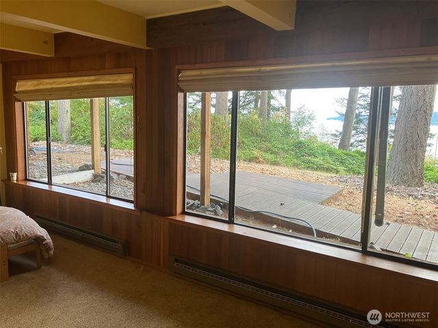 3155 Fox Spit Road, Langley, WA 98260