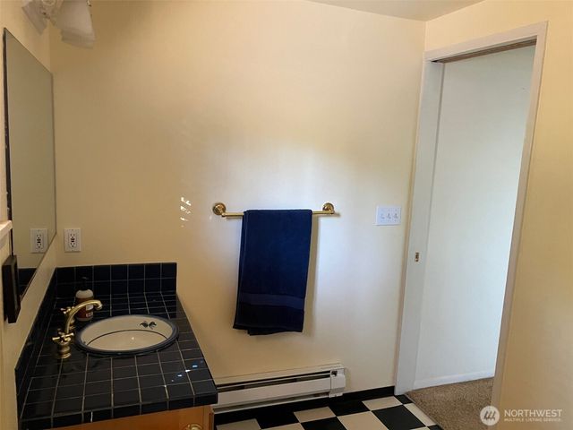 3155 Fox Spit Road, Langley, WA 98260