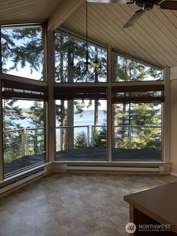 3155 Fox Spit Road, Langley, WA 98260