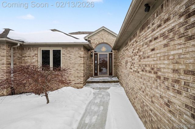 39516 Vinnie Court, Clinton Charter Township, MI 48038