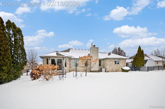 39516 Vinnie Court, Clinton Charter Township, MI 48038