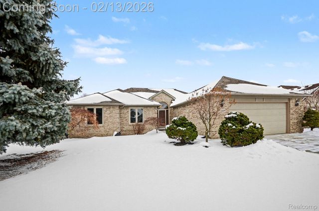 39516 Vinnie Court, Clinton Charter Township, MI 48038