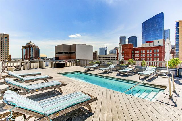 915 Franklin Street 2E, Houston, TX 77002