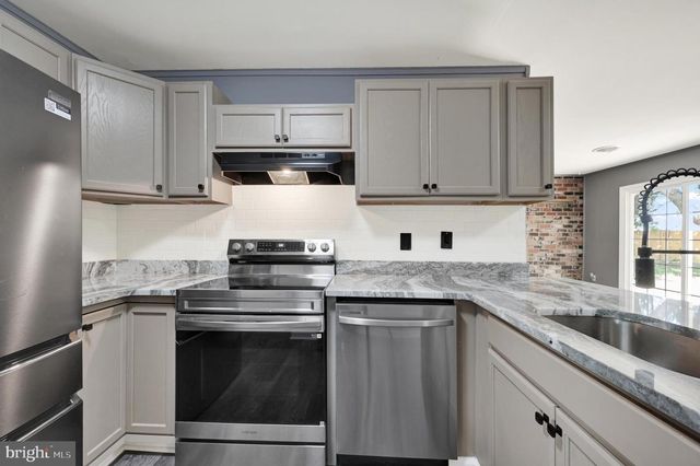 825 BACON AVE, Dover, DE 19901