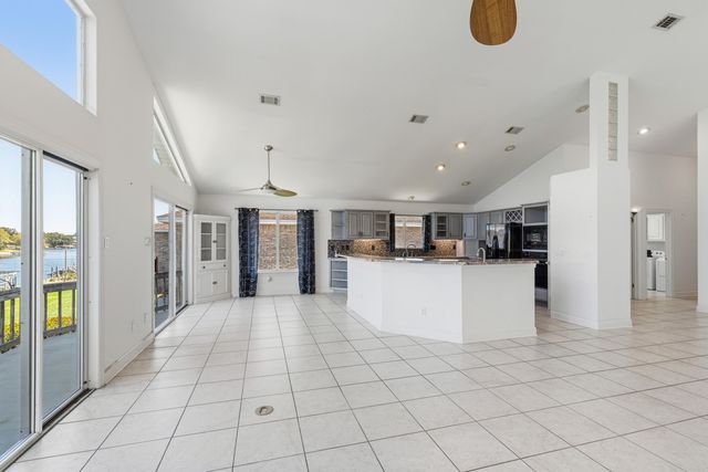 795 Blvd Of The Champions, Shalimar, FL 32579