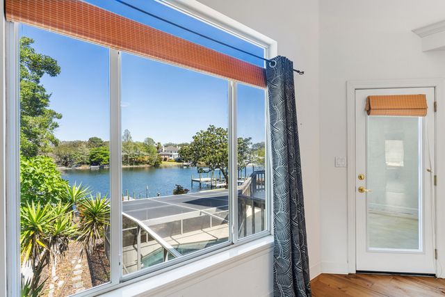 795 Blvd Of The Champions, Shalimar, FL 32579