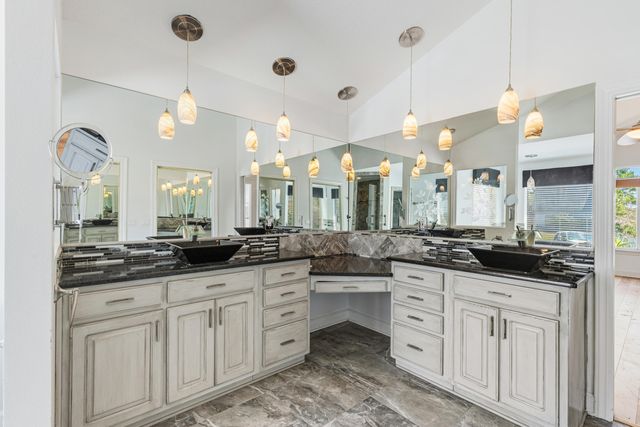 795 Blvd Of The Champions, Shalimar, FL 32579