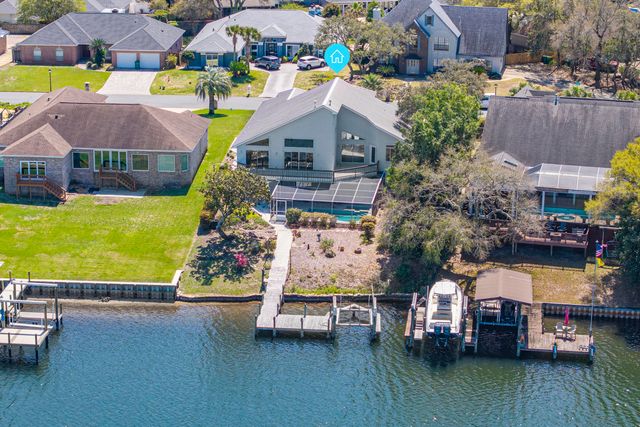 795 Blvd Of The Champions, Shalimar, FL 32579