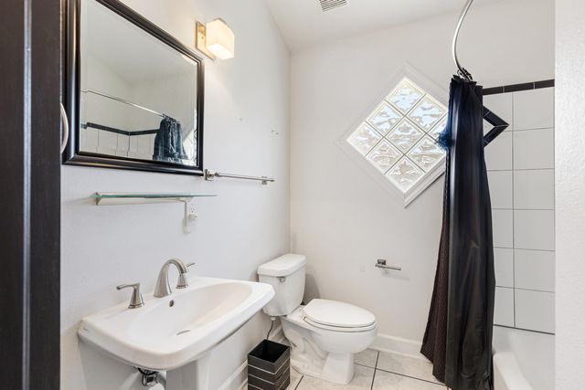 795 Blvd Of The Champions, Shalimar, FL 32579